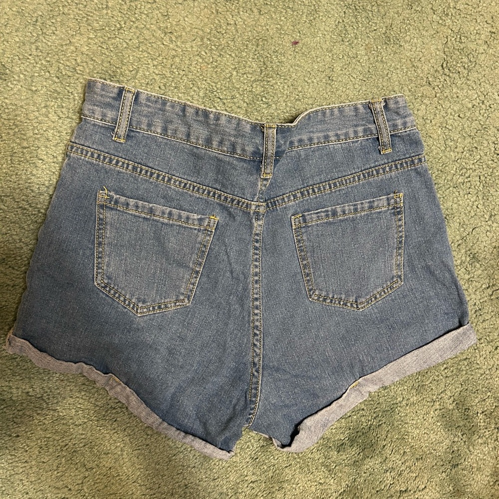 Shein Daisy Denim Shorts - Picture 5 of 6